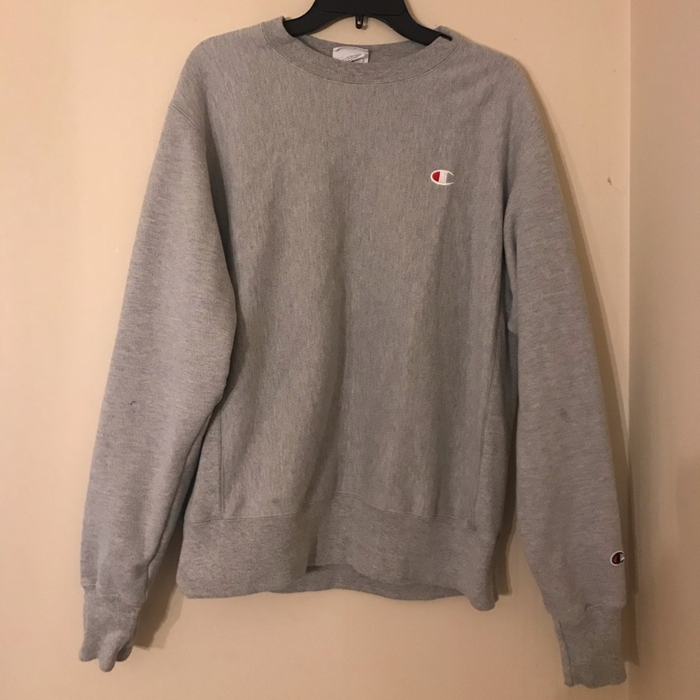Men Champion gray crewneck size M